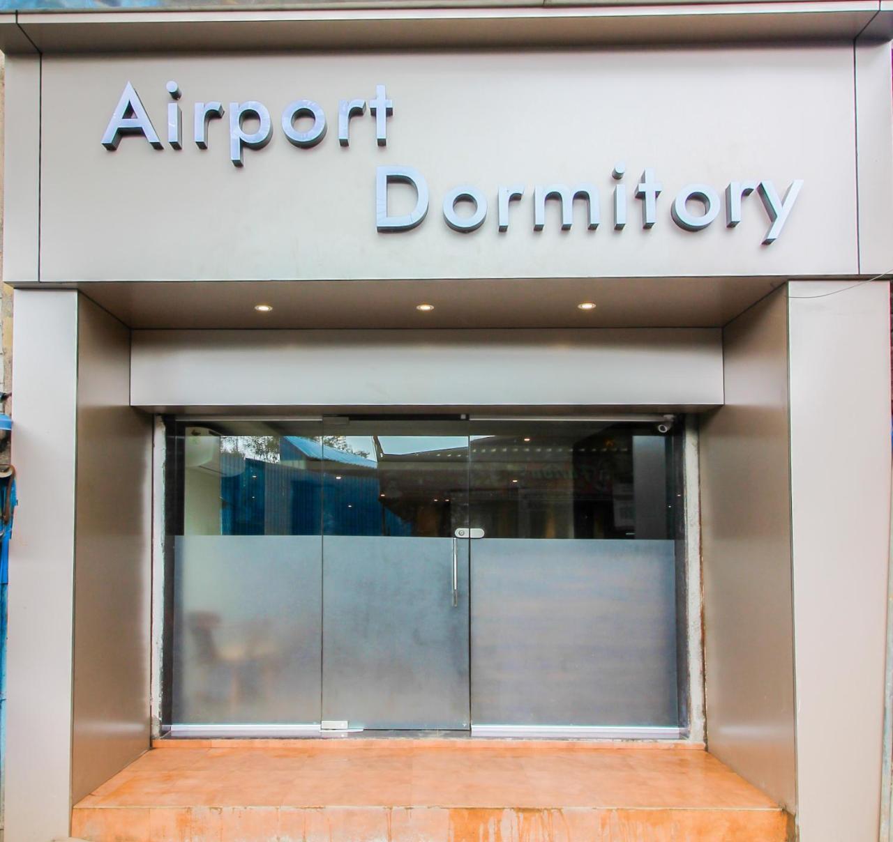 Hygeinic Airport Dormitory Near By Bom Hostel Mumbai Kültér fotó